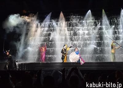 『ワンピース』 左より、市川男女蔵、尾上右近、中村隼人、坂東巳之助、市川喜猿 新橋演舞場『ワンピース』開幕を前に