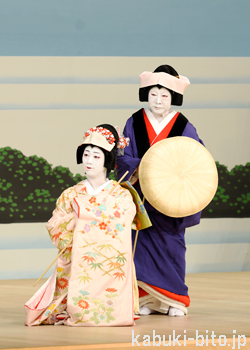 『道行旅路の嫁入』 左より、中村壱太郎、坂田藤十郎 歌舞伎座「秀山祭九月大歌舞伎」初日開幕