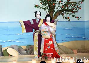『江島生島』 左より、尾上松也、中村児太郎 讃岐の春の風物詩「四国こんぴら歌舞伎大芝居」が開幕