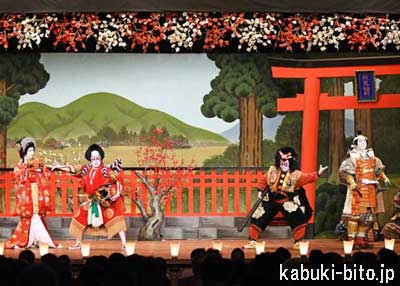 『義経千本桜』「鳥居前」 左より、中村児太郎、四代目中村橋之助、三代目中村福之助、尾上松也 讃岐の春の風物詩「四国こんぴら歌舞伎大芝居」が開幕