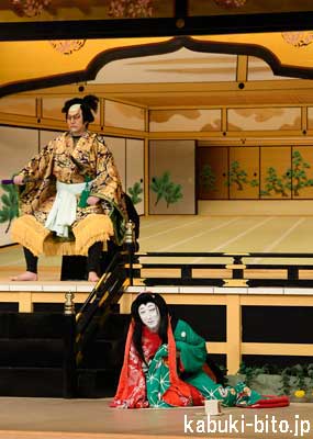 『妹背山婦女庭訓』「三笠山御殿」 左より、尾上松緑、中村時蔵 歌舞伎座「六月大歌舞伎」初日開幕