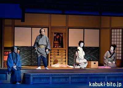 『心中月夜星野屋』 左より、片岡亀蔵、市川中車、中村七之助、中村獅童 歌舞伎座「八月納涼歌舞伎」初日開幕
