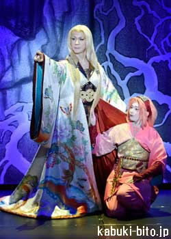『NARUTO -ナルト-』 左より、市川笑也、中村梅丸 新作歌舞伎『NARUTO -ナルト-』初演、開幕