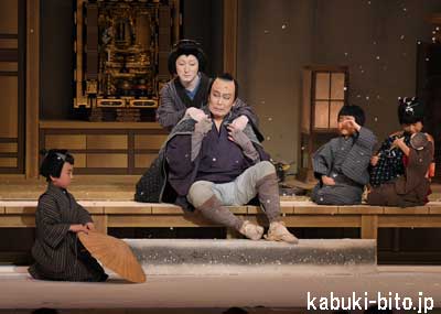 『佐倉義民伝』 中央手前:松本白鸚、中央奥:中村七之助 歌舞伎座「芸術祭十月大歌舞伎」初日開幕