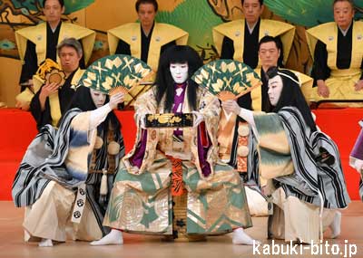 『大江山酒呑童子』 左より、中村鶴松、中村勘九郎、中村いてう 歌舞伎座「芸術祭十月大歌舞伎」初日開幕
