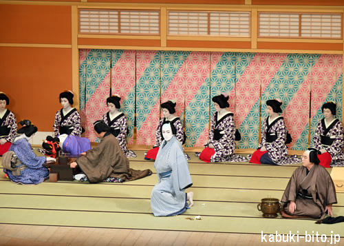 『封印切』 左より、片岡秀太郎、片岡孝太郎、市川左團次、片岡仁左衛門、中村鴈治郎 南座新開場記念「當る亥歳 吉例顔見世興行」初日の賑わい