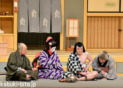 『義経千本桜』「すし屋」 左より、市川團蔵、中村梅枝、尾上松緑、市村橘太郎 歌舞伎座「二月大歌舞伎」初日開幕