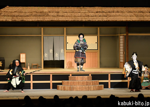 『絵本太功記』 左より、中村又五郎、中村吉右衛門、中村歌六 歌舞伎座「壽 初春大歌舞伎」初日開幕