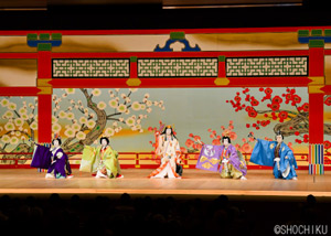 『寿栄藤末廣』 左より、中村壱太郎、市川猿之助、坂田藤十郎、中村鴈治郎、中村亀鶴 歌舞伎座「四月大歌舞伎」初日開幕