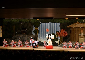 『女鳴神』 手前左より、中村鴈治郎、片岡孝太郎 歌舞伎座「三月大歌舞伎」初日開幕