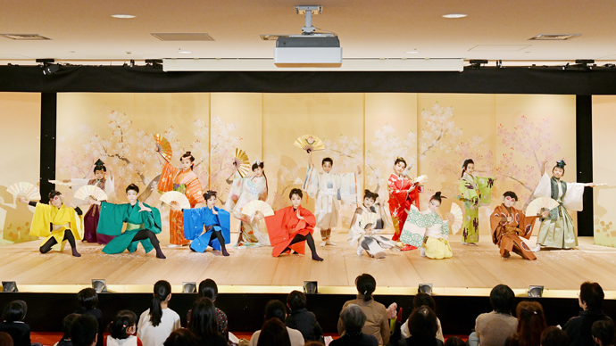 こども歌舞伎スクール「寺子屋」成果披露公演で『百桃かたり』初演