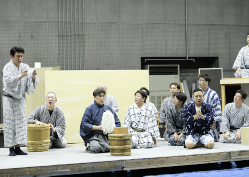 「六月大歌舞伎」『月光露針路日本　風雲児たち』の稽古場から
