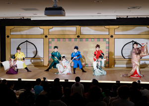 こども歌舞伎スクール寺子屋成果披露公演『贋作桃太郎　百桃かたり』が開催されました