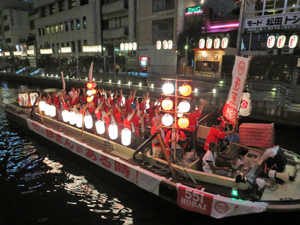 翫雀が「難波八阪神社夏祭り道頓堀川船渡御巡幸」参加