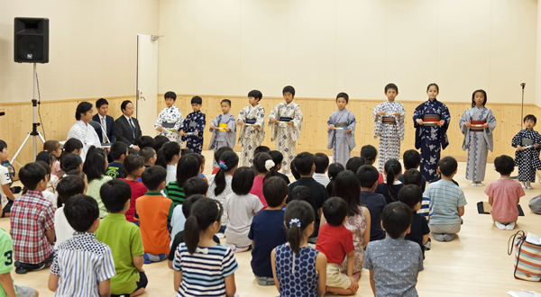 愛之助も指導、こども歌舞伎スクール「寺子屋」夏期ワークショップ開催