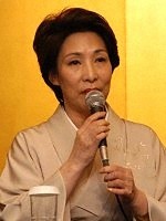 波乃久里子