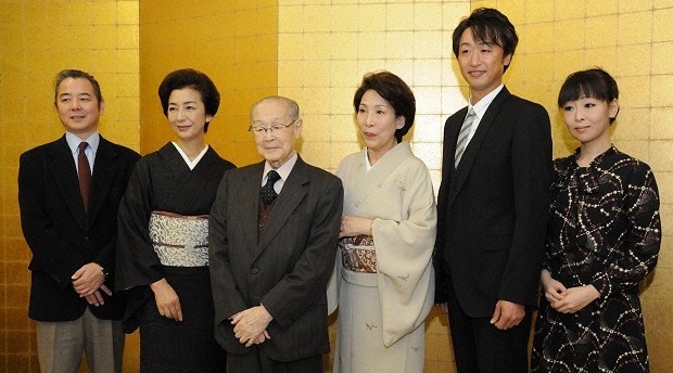 段治郎が成功祈願～初春新派公演『日本橋』