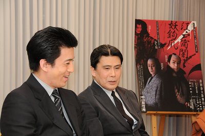 幸四郎、染五郎『江戸宵闇妖鉤爪』で意気込みを語りました