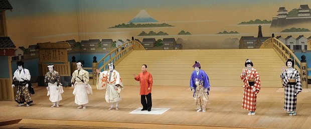 市川猿之助が京都・南座の舞台でご挨拶