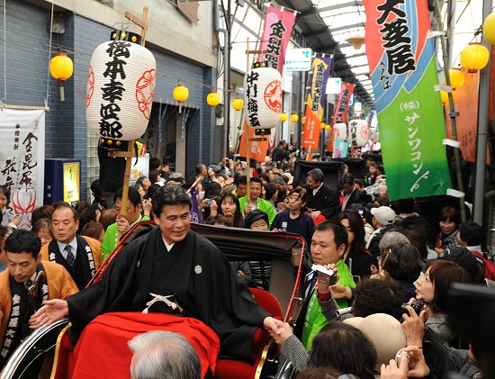 四国こんぴら歌舞伎大芝居でお練りが行われました