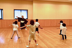 こども歌舞伎スクール寺子屋「夏期体験ワークショップ」参加者募集