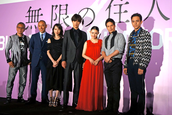 海老蔵が映画 無限の住人 初日舞台挨拶に登場 歌舞伎美人
