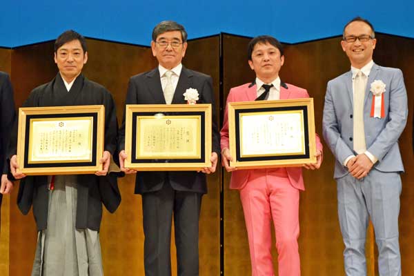 中車が浅草芸能大賞奨励賞受賞 又五郎 スターの手型 顕彰 歌舞伎美人