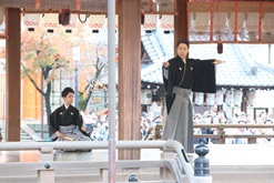 八代目菊五郎、菊之助が八坂神社で成功祈願祭、奉納舞披露