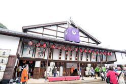 「四国こんぴら歌舞伎大芝居」初日の賑わい