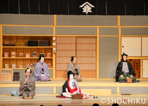 『弁天娘女男白浪』前列左より、坂東巳之助、尾上右近、後列左より、中村福之助、中村東蔵、坂東彦三郎 歌舞伎座「團菊祭五月大歌舞伎」初日開幕