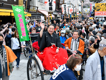 「第三十七回記念 四国こんぴら歌舞伎大芝居」で成功祈願お練り