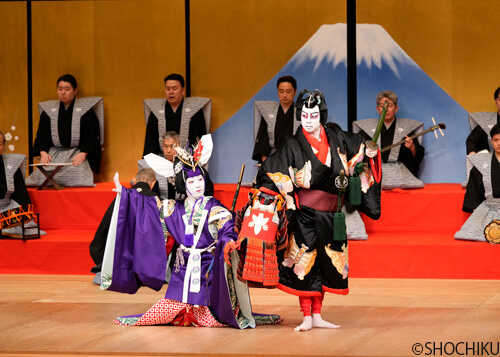 「歌舞伎町大歌舞伎」の初日が開幕