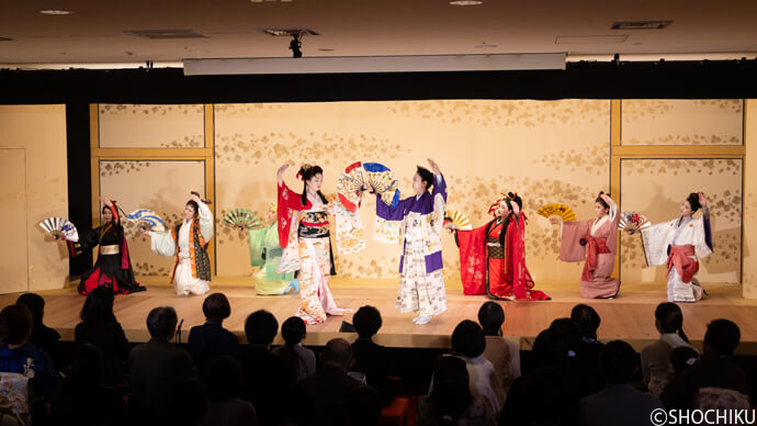 こども歌舞伎スクール寺子屋 中学部門成果披露発表会で『本朝不思議之國 夢逢姫』を上演 こども歌舞伎スクール寺子屋 中学部門成果披露発表会「寺子屋乙女かぶき『本朝不思議之國 夢逢姫』」が開催されました