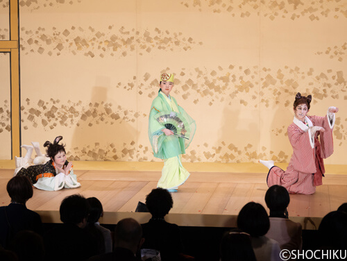 こども歌舞伎スクール寺子屋 中学部門成果披露発表会で『本朝不思議之國 夢逢姫』を上演 こども歌舞伎スクール寺子屋 中学部門成果披露発表会「寺子屋乙女かぶき『本朝不思議之國 夢逢姫』」が開催されました