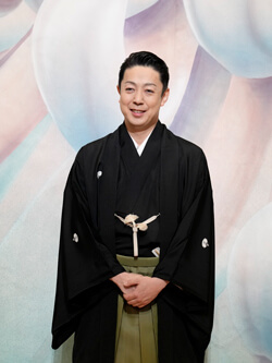 歌舞伎座「六月大歌舞伎」祝幕をお披露目