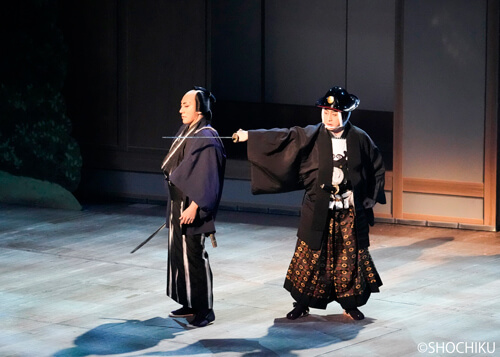 『鬼平犯科帳』左より、市川團十郎、松本幸四郎 歌舞伎座「七月大歌舞伎」初日開幕