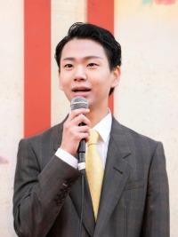 「新春浅草歌舞伎」の賑わい