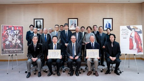 『木挽町のあだ討ち』と『歌舞伎 刀剣乱舞 東鑑雪魔縁』が大谷竹次郎賞を受賞