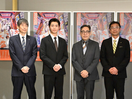 中車、團子が語る「歌舞伎町大歌舞伎」