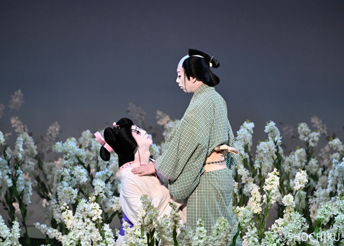 『曽根崎心中物語』（松プログラム）左より、尾上右近、中村壱太郎