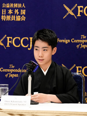 八代目菊五郎、菊之助が日本外国特派員協会（FCCJ）会見に登壇