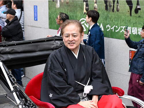 「大阪松竹座　御名残道頓堀お練り」の賑わい