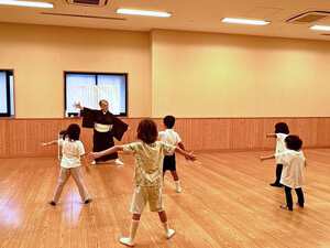 こども歌舞伎スクール寺子屋「夏期体験ワークショップ」参加者募集