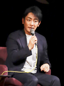 愛之助が『流白浪燦星 碧翠の麗城』トークショーに登場