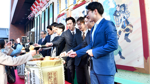 「新春浅草歌舞伎」初春を祝う鏡開き