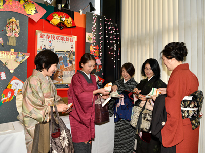 ハレの日を浅草で、「着物で歌舞伎」