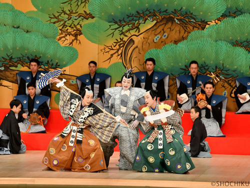 『棒しばり』 左より、坂東亀蔵、尾上菊市郎、中村萬太郎 亀蔵、萬太郎、菊市郎が「子供歌舞伎教室」『棒しばり』に出演
