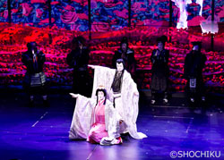 左より、坂東新悟、中村隼人 スーパー歌舞伎II(セカンド)『新版 オグリ』が新橋演舞場で開幕