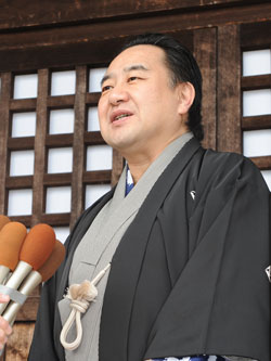 鴈治郎襲名披露「四国こんぴら歌舞伎大芝居」のお練りに出演者7名が登場