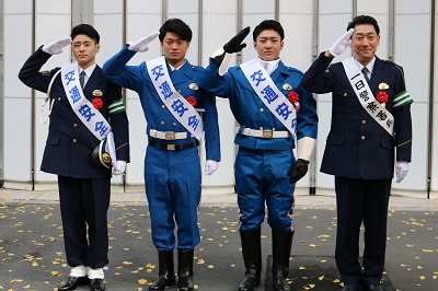 芝翫、橋之助、福之助、歌之助が大阪で交通安全を呼びかけ